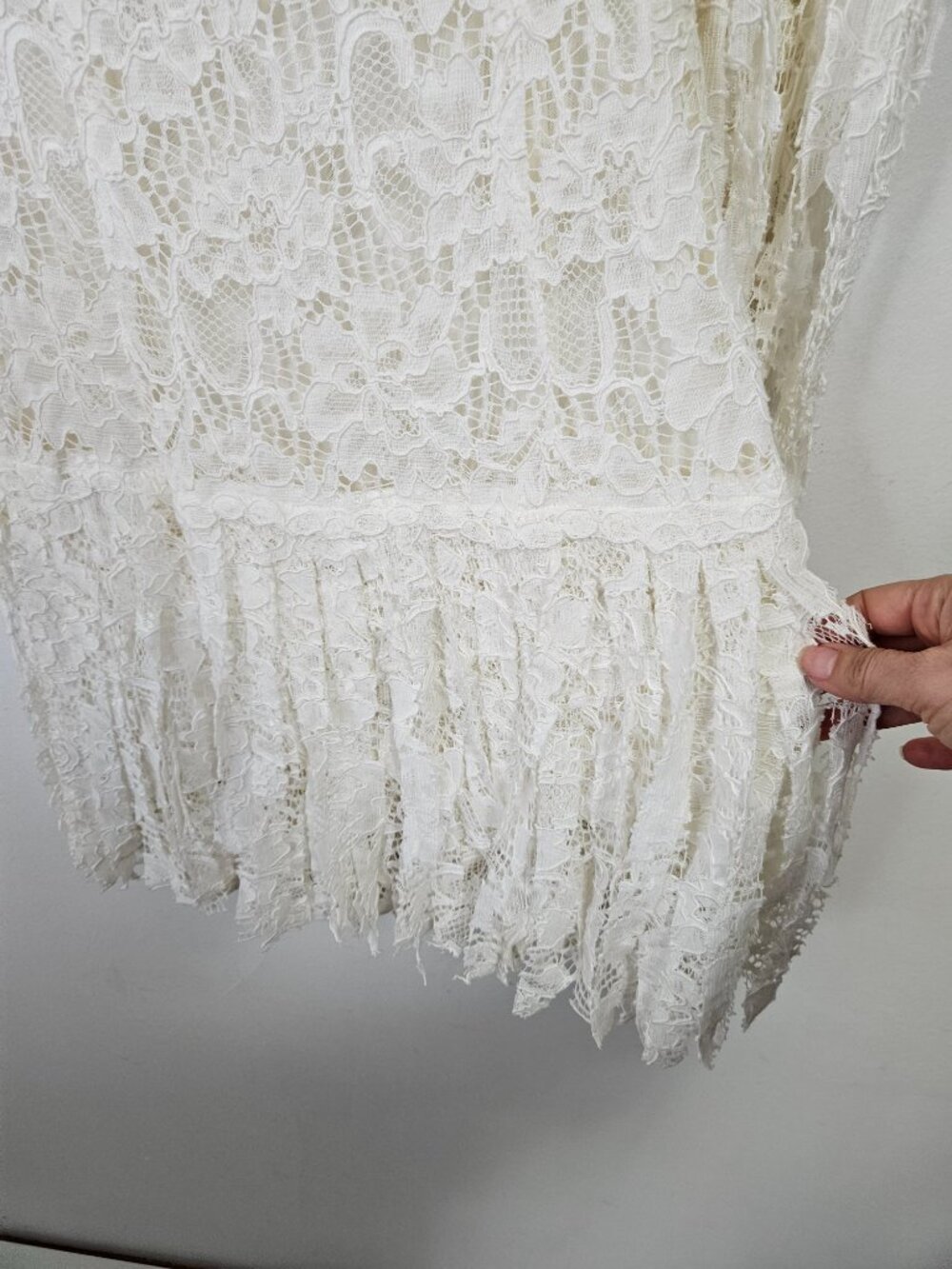 ALEXIS Sonia White Lace Mini Dress XS Fringe - Picture 5 of 10